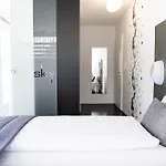 Motel Sky Design